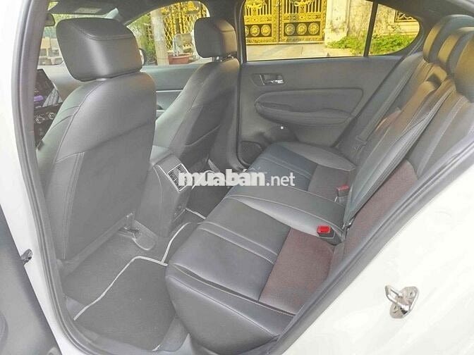 Honda City 2025 RS 1.5 AT - 3900 km siêu phẩm