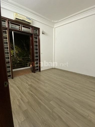 C.chủ cho thuê cả nhà mặt phố  Kim Ngưu MT 4.5m rộng 50m2 