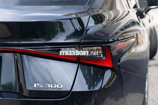 Lexus IS 2021 Luxury - 5 km
