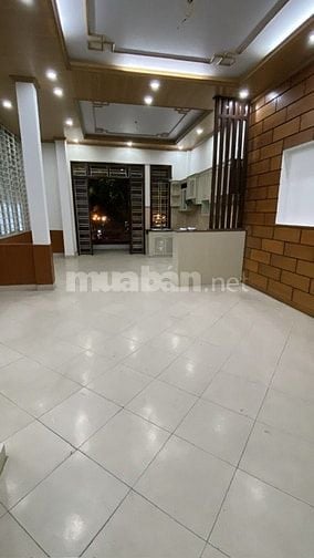 C.chủ cho thuê cả nhà mặt phố  Kim Ngưu MT 4.5m rộng 50m2 