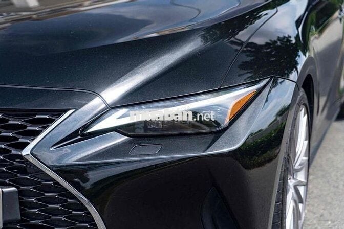 Lexus IS 2021 Luxury - 5 km