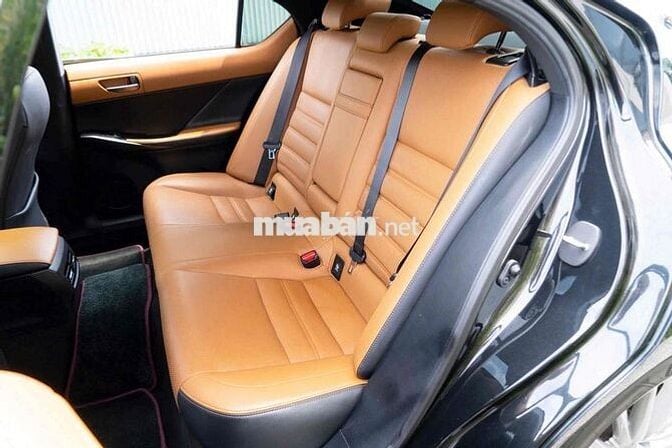 Lexus IS 2021 Luxury - 5 km