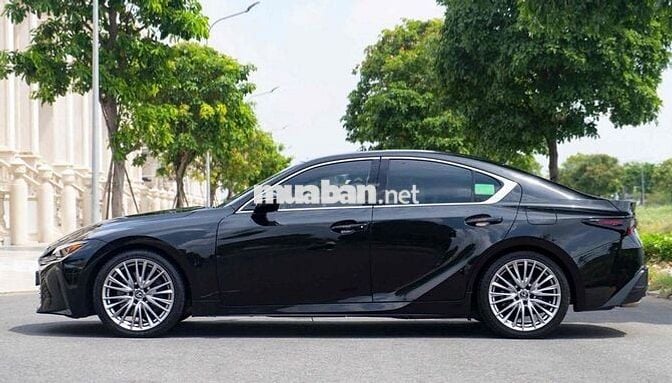 Lexus IS 2021 Luxury - 5 km
