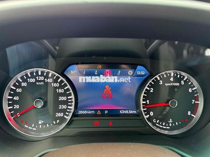 VinFast Lux SA2.0 2021 - 28000 km đẹp xuất sắc