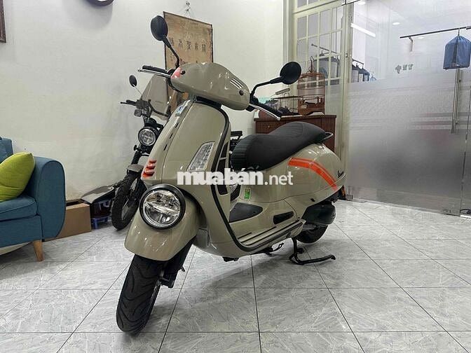 Bán xe Piaggio GTV 300cc đăng ký 05/2024.