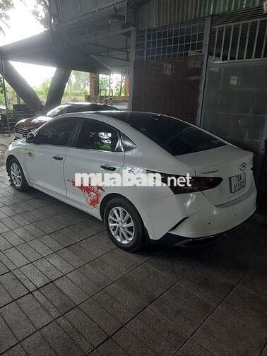 Hyundai Accent 2021 1.4 AT - 92000 km