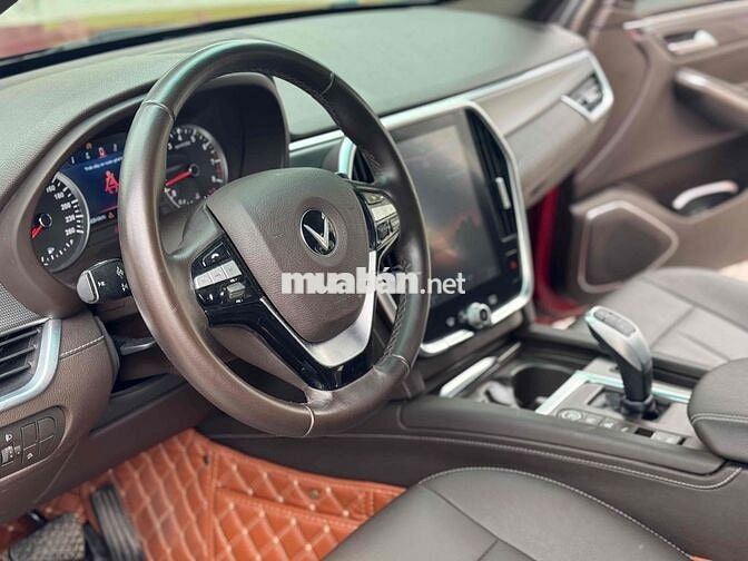 VinFast Lux SA2.0 2021 - 28000 km đẹp xuất sắc