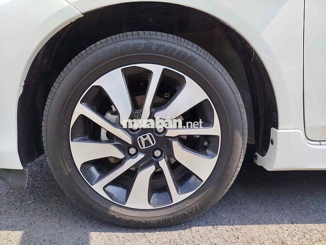 Honda Brio 2021 RS - 14800 km siêu lướt