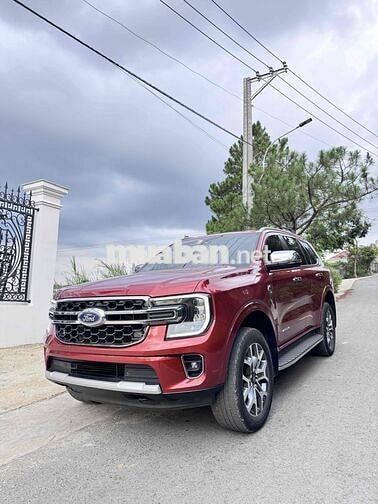 Ford Everest Titanium 2.0L 4x2 AT 2022 Form mới