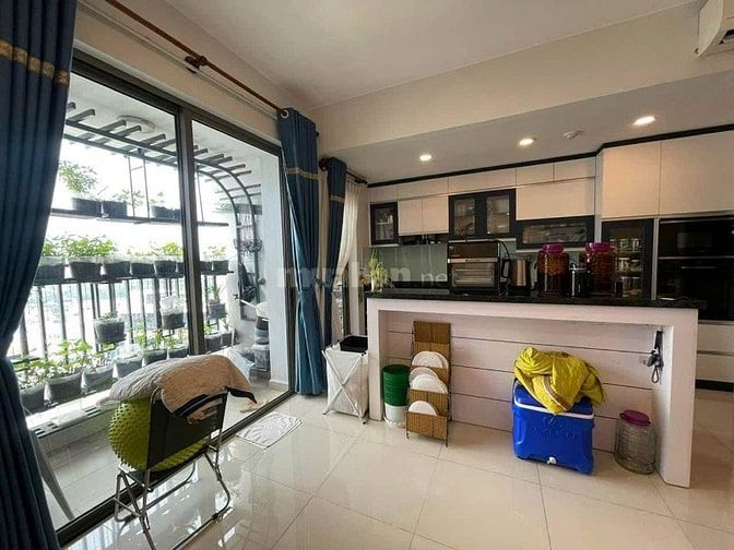 Chung cư Sky Central, 104 Phổ Quang, TB: 97m2, 2p ngủ, full NT,17tr/tr