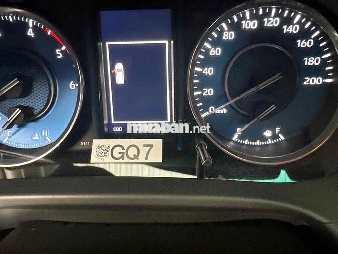 Toyota Fortuner 2022 2.4L 4x2 AT - 33000 km