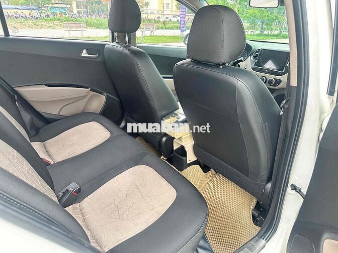 Hyundai i10 2015 1.0 AT nhập khẩu xe rất đẹp