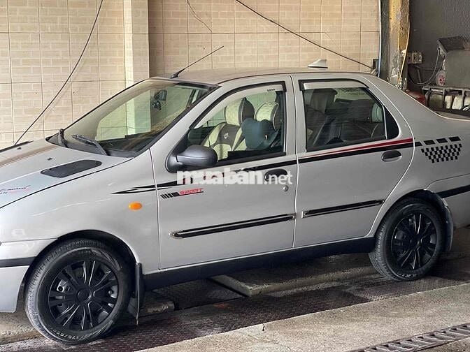 Fiat Siena 2002 HLX 1.6 - 1600 km