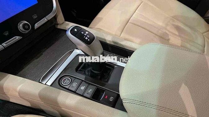 VinFast Lux SA2.0 2020 Premium 2.0 AT - 66000 km