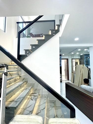 BÁN NHÀ ĐẸP HẺM BÙI VĂN BA – QUẬN 7 – DIỆN TÍCH RỘNG – NHÀ MỚI Ở NGAY