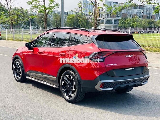 Kia Sportage Đỏ SUV 5 Chỗ, Sản Xuất 2022