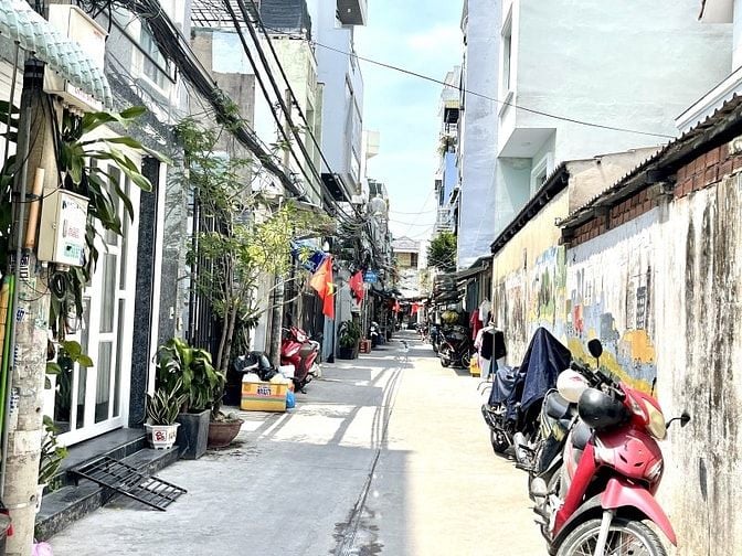 BÁN NHÀ ĐẸP HẺM BÙI VĂN BA – QUẬN 7 – DIỆN TÍCH RỘNG – NHÀ MỚI Ở NGAY