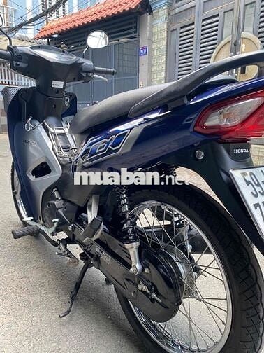 dư dùng cần bán xe còn mới zin hết