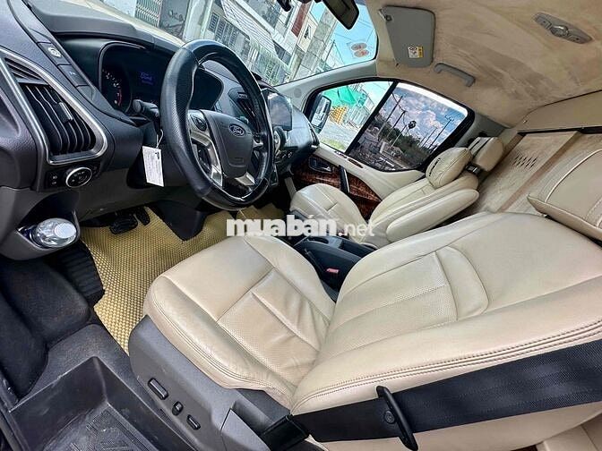 Ford Tourneo 2.0 Titanium lên Limousine thông minh