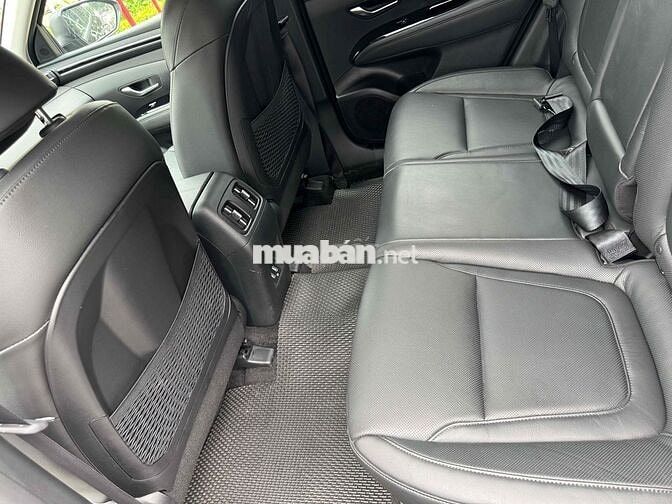 Hyundai Tucson 2023 2.0 AT Đặc biệt - 30000 km