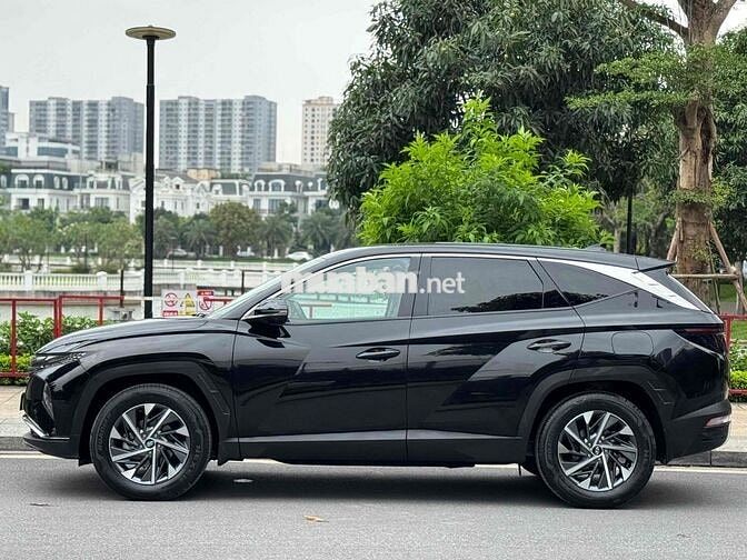 Hyundai Tucson 2023 2.0 AT Đặc biệt - 30000 km