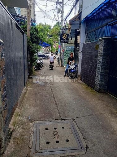 Bán Toà Nhà.Đường Hoàng Sa Q Tân Bình(5 Tầng 4,5 x 25 m)Giá 18 tỷ