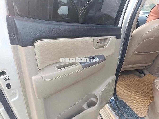Toyota Hilux 2014 2.4E 4×2 AT - 250000 km