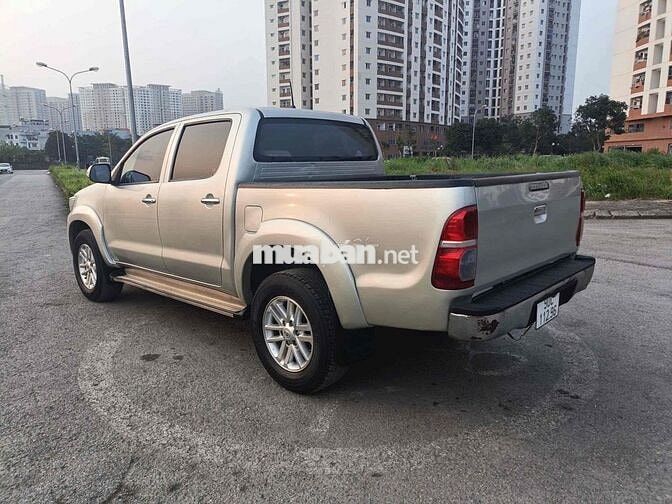 Toyota Hilux 2014 2.4E 4×2 AT - 250000 km