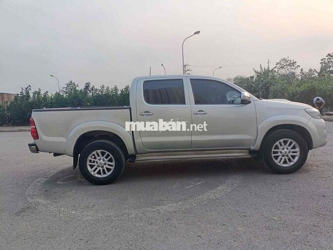 Toyota Hilux 2014 2.4E 4×2 AT - 250000 km