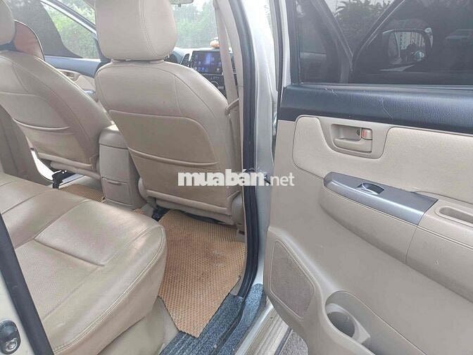 Toyota Hilux 2014 2.4E 4×2 AT - 250000 km
