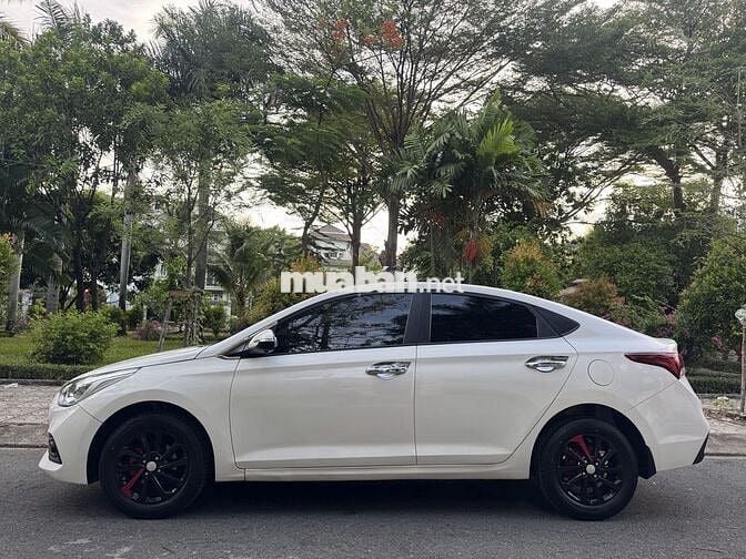 Hyundai Accent 1.4 MT, số sàn, còn RẤT MỚI