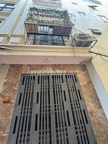 Nhà 5 tầng, nhà mới,nội thất mới ,oto đỗ cửa ngõ 462 Ngọc Thụy