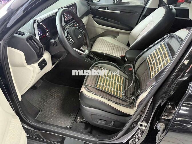Kia Sonet 2022 Premium 1.5 AT, màu đen,đi 5000 km