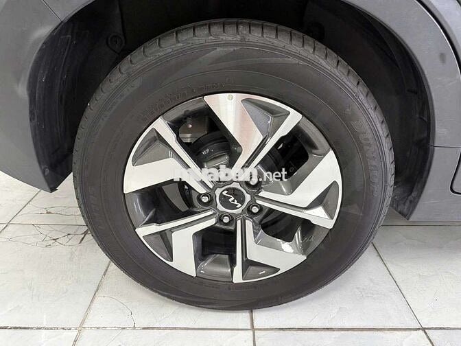 Kia Sonet 2022 Premium 1.5 AT, màu đen,đi 5000 km