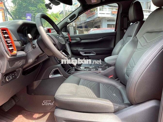 Ford Everest 2024 Titanium 2.0 AT 4x2 - 17000 km