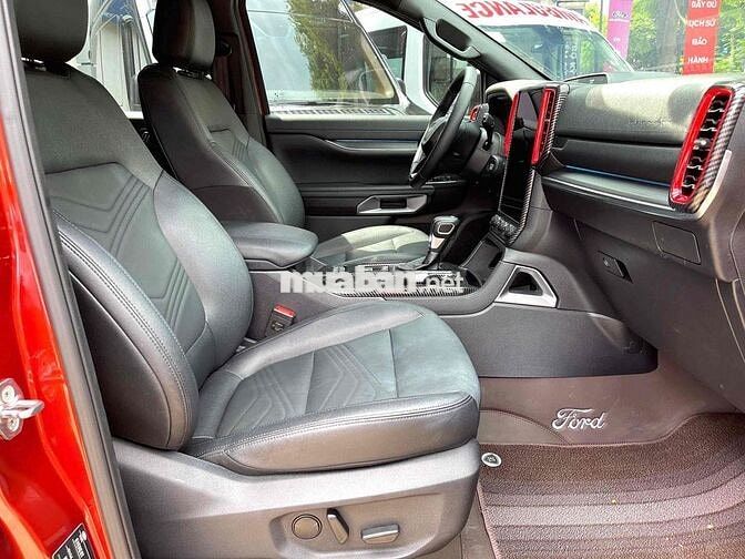 Ford Everest 2024 Titanium 2.0 AT 4x2 - 17000 km