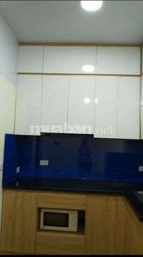 Cho thuê căn hộ tập thể khép kín, tầng 3 ngõ 328 Nguyễn Trãi, 55 m2