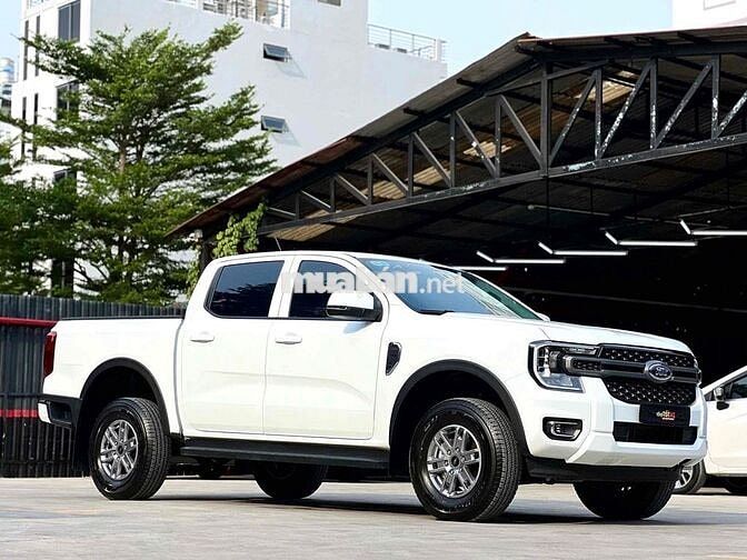 Ford Ranger 2024 XLS 2.0 4X4 AT - 1700 km
