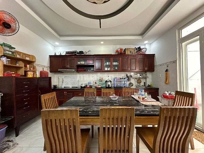 BÁN NHÀ MẶT TIỀN  TÂN BÌNH 5 TẦNG NGANG 5M.ĐANG CÓ DÒNG TIỀN 17 TỶ