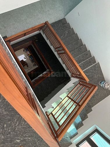 Bán đất tặng nhà mới xây trục chính làng