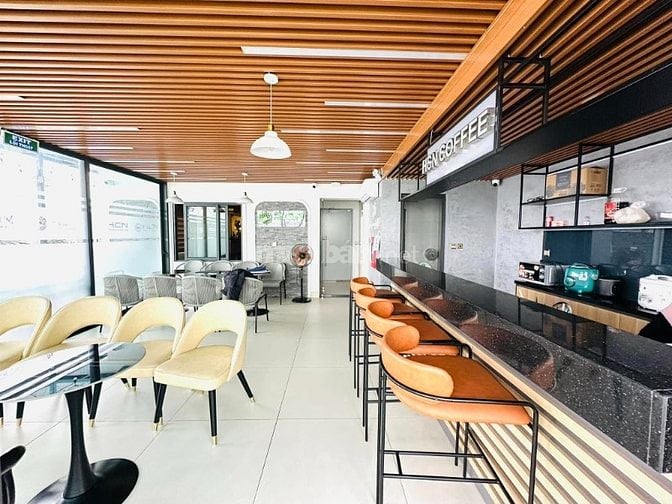 Tuyệt Phẩm, Bán Mặt Phố Khu Hòa Mã, Tuệ Tĩnh, Quận HBT: 86m2, MT  6m 