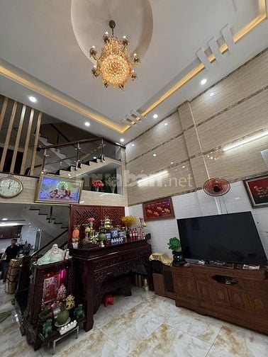 Đường 7m 85m2(5.4x15m) 5 tầng NTCC 6 PN sát bên quận 10, nhà mới