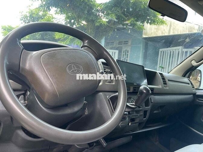 Toyota Hiace 2008 Commuter 2.5 - 250000 km