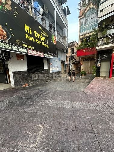 Cho thuê mặt bằng hoặc nguyên căn