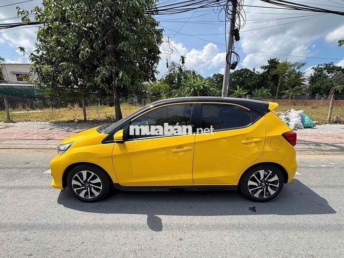 Đổi xe 7 chỗ cần bán Honda Brio 2020 RS