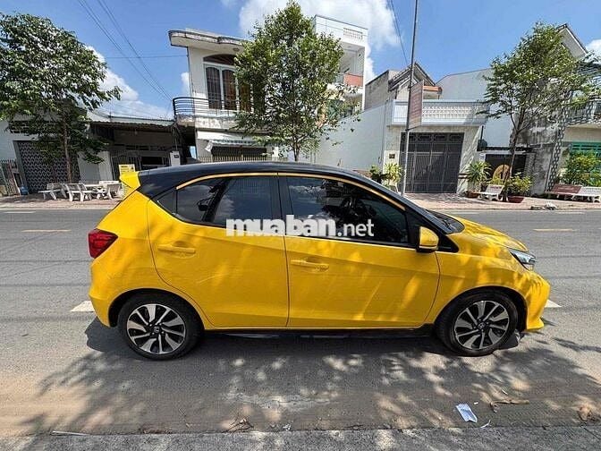Đổi xe 7 chỗ cần bán Honda Brio 2020 RS