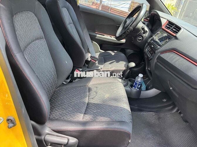 Đổi xe 7 chỗ cần bán Honda Brio 2020 RS