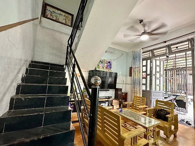 Chính chủ, 70m2( 5 x 14 ) chỉ 3.49 tỷ, 2T 4PN Đông Hoà Dĩ An