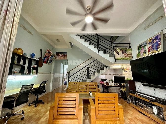 Chính chủ, 70m2( 5 x 14 ) chỉ 3.49 tỷ, 2T 4PN Đông Hoà Dĩ An