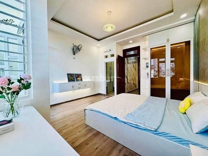 Bán nhà đường Lý Chính Thắng Q3 kế Bệnh viện Tai Mũi Họng 56m2 3tỷ150
